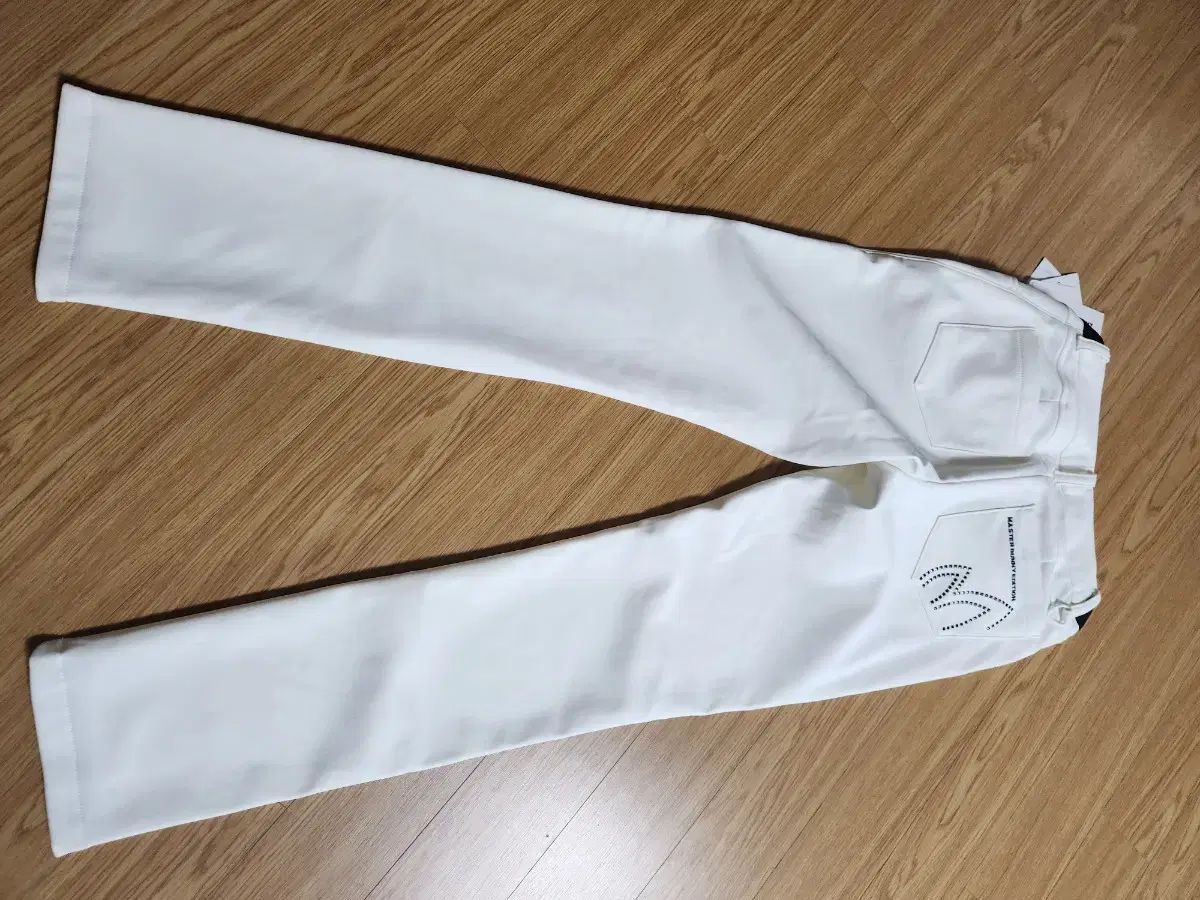 マスターバニーエディション 白 レディース ズボン LLC-HASEGAWATOSO_COM