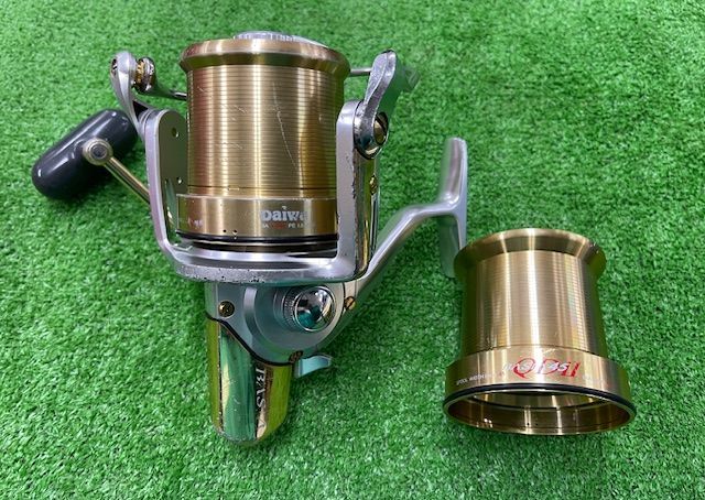 小売業者 ウルトラチューン メディキューブ 美顔器