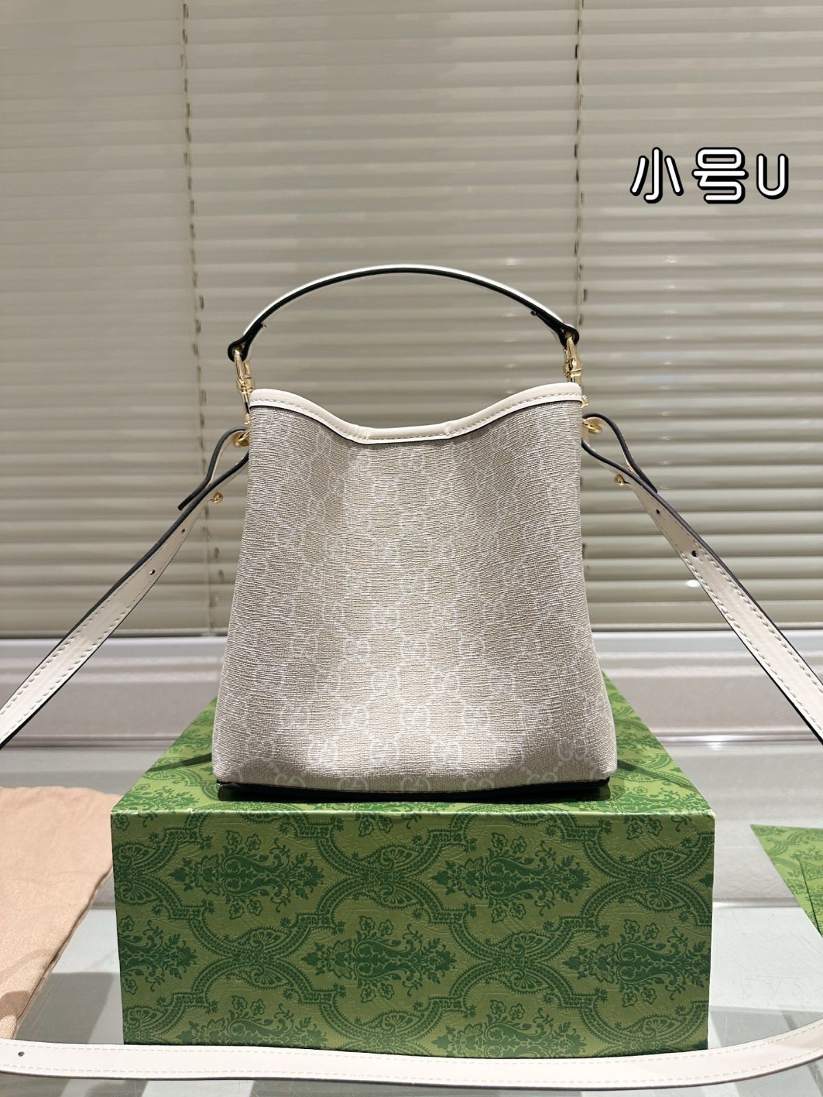 【gucci・グッチ】 BUCKET BAGS かごバッグ バケット GUCCI(グッチ) かごバッグ(レディース) - 海外通販のBUYMA