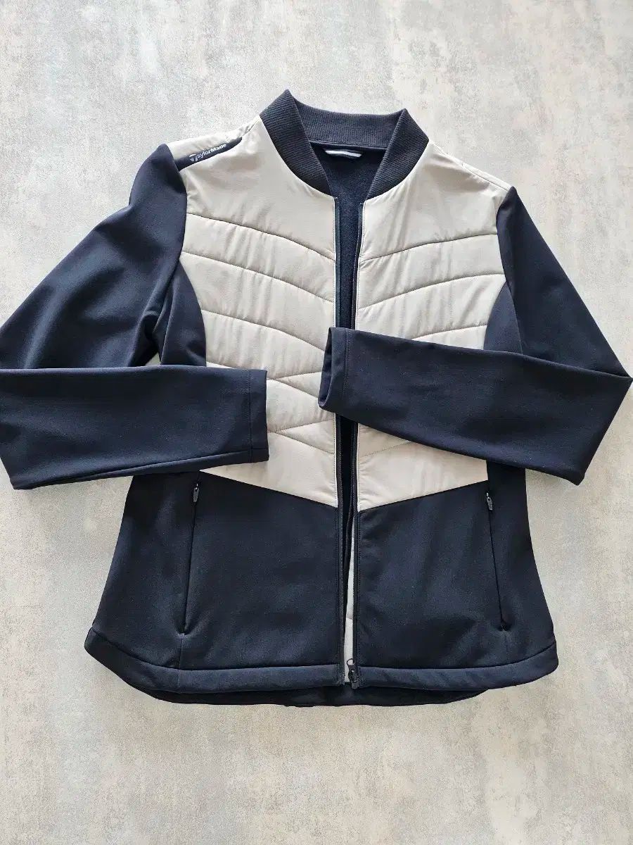 テーラーメイド レディース ダウン アウター ジャケット ブラック|ベージュ