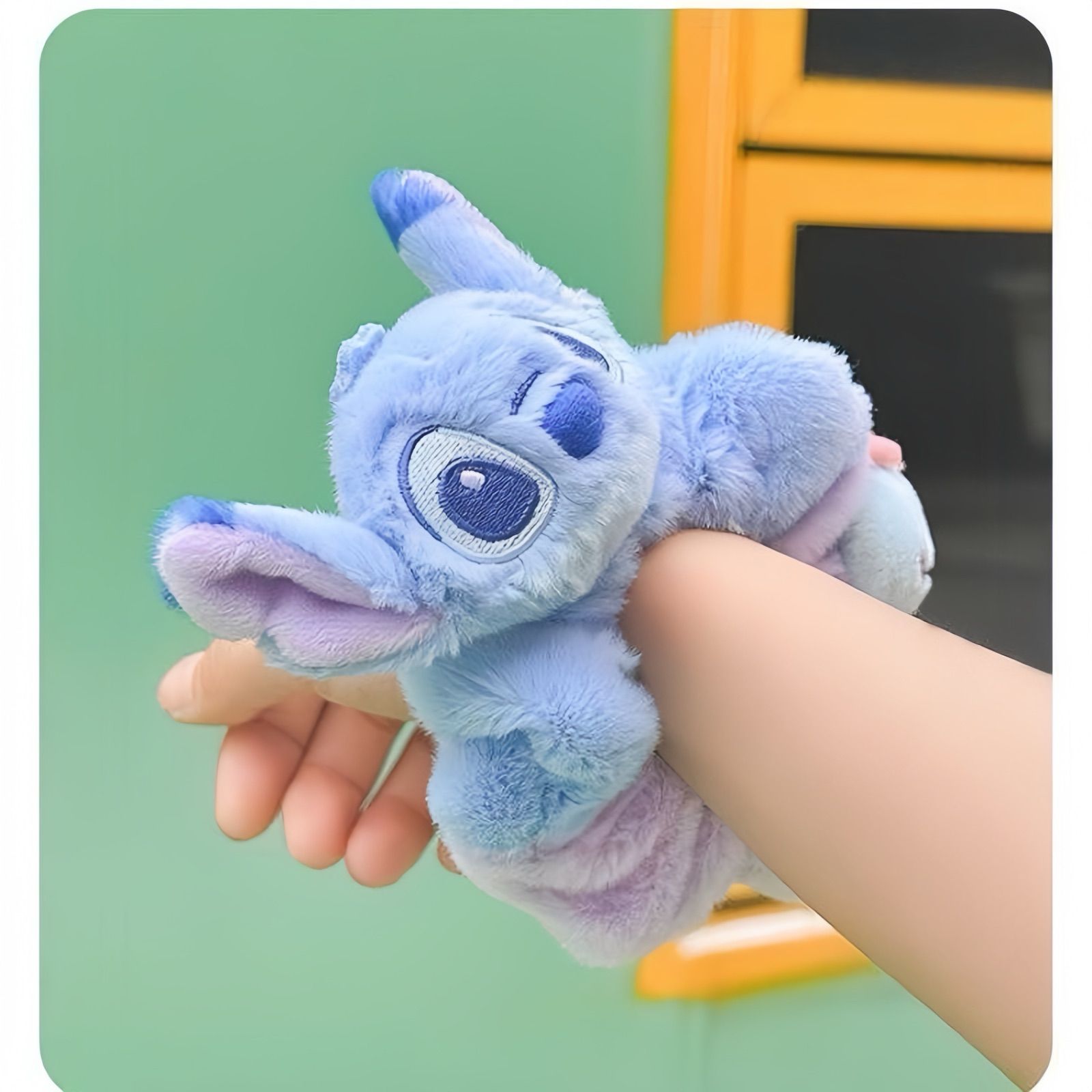 新品未使用 スティッチ stitch スクランプ シュシュ ヘアゴム