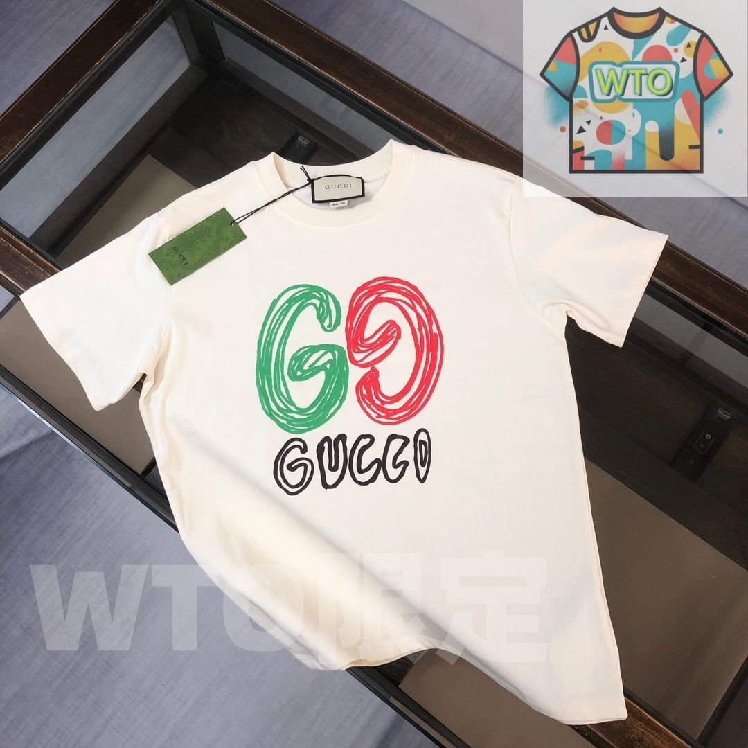 GUCCI ホワイト Tシャツ クルーネック Gucci Men's Interlocking Box Logo T-Shirt in White Gucci