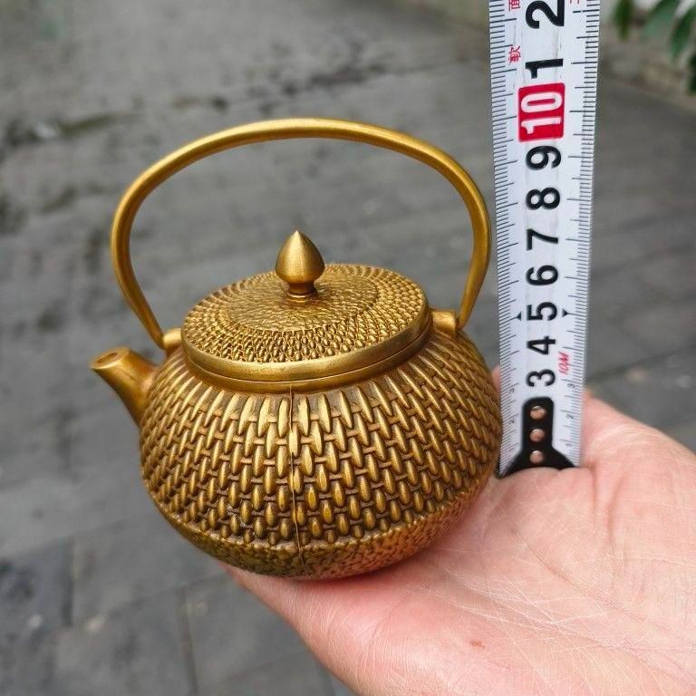 銅器 八仙過海鎏金壺 茶壺 酒壺 茶道具 煎茶器 装飾品 工芸品 置物 銅器 禅字波点提梁茶壺 酒壺 煎茶器 茶道工芸品 置物 - メルカリ