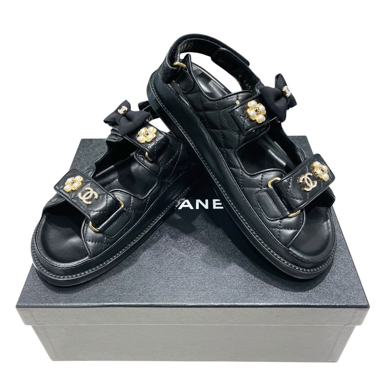 CHANEL シャネル ココマーク チャーム付き マトラッセ レザーサンダル G40138 サイズ38C レディース ブラック き 23045666 QB