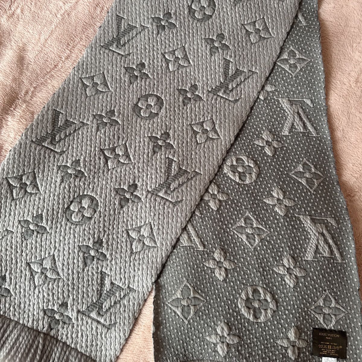 ルイヴィトン エシャルプ ロゴマニア マフラー グリペルル ライト