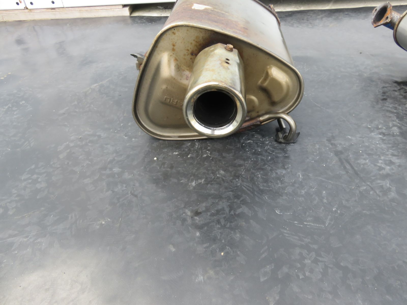 SFC2381 スバル レガシィ BM9 BMM BMG 純正 リア マフラー リアピース 2本出し Sakamoto 左右セット