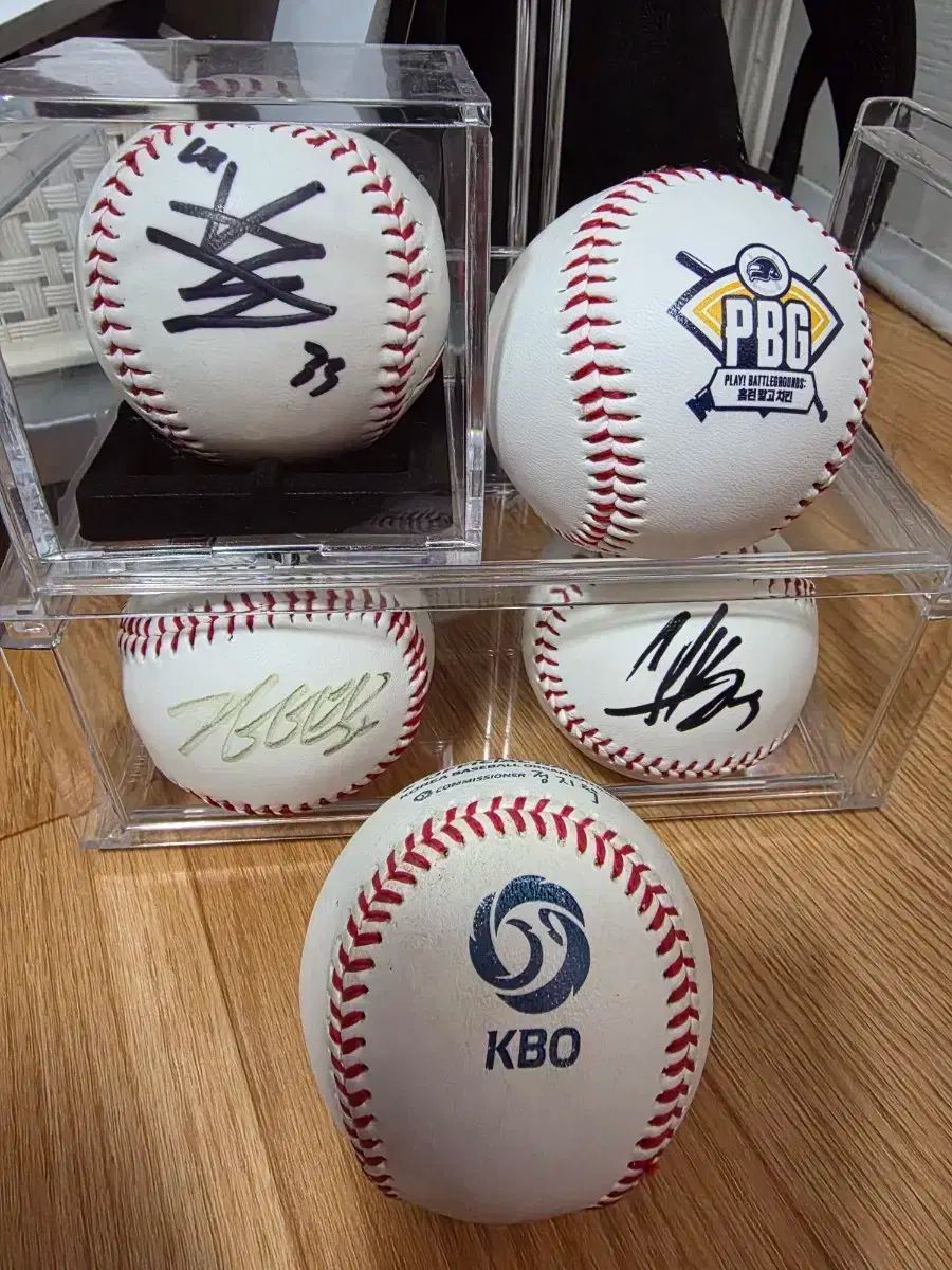 lg TWINS ツインズ サインボール ケリー ムン ボギョン キム ヒョンスー ボール 2 犬