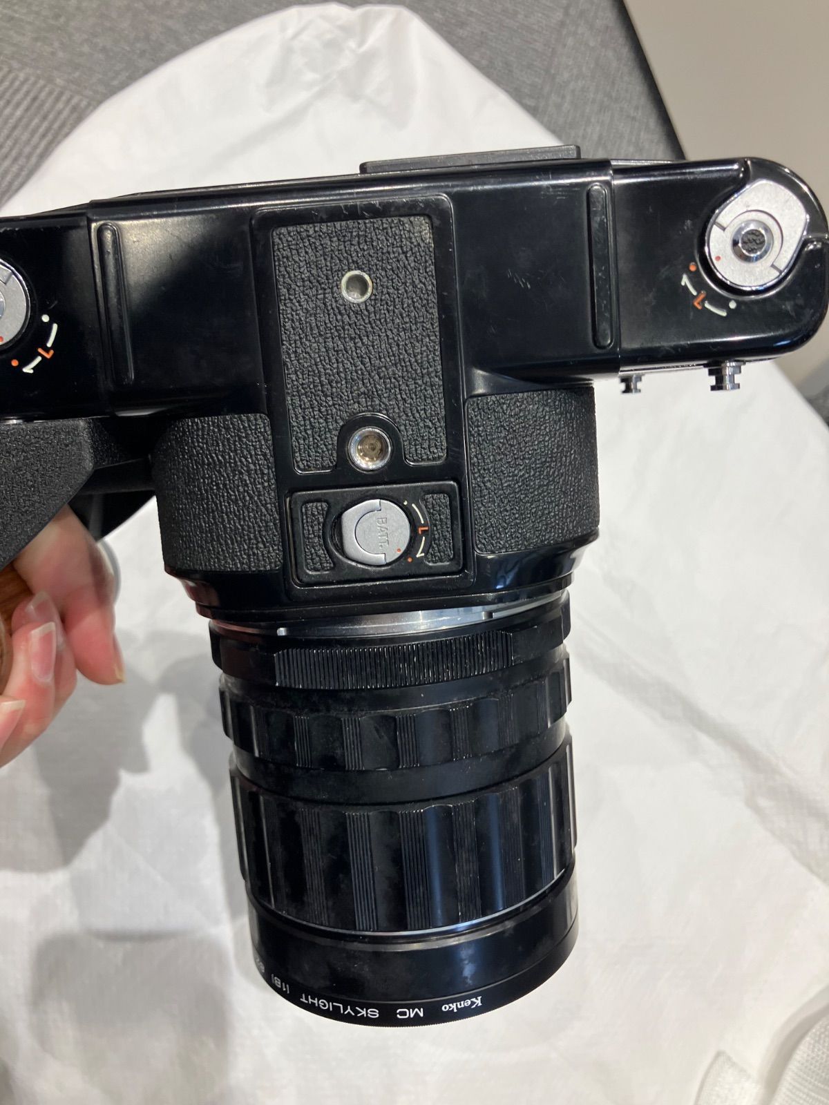 PENTAX67Ⅱ 中判フィルムカメラ 木製グリップ、部品付き - メルカリ PENTAX67Ⅱ 中判フィルムカメラ 木製グリップ、部品付き - メルカリ