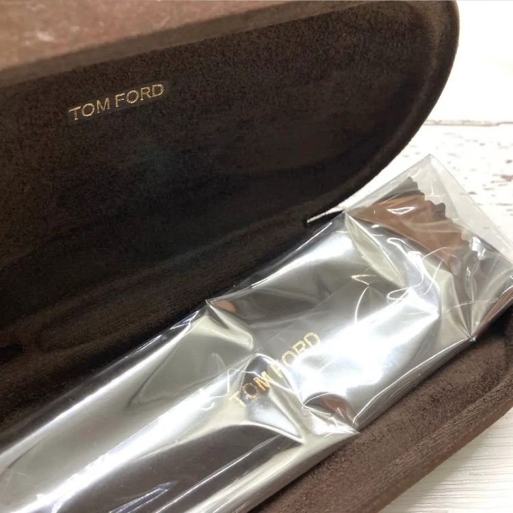 極美品❣️TOM FORDトムフォードRussell TF234サングラス - メルカリ