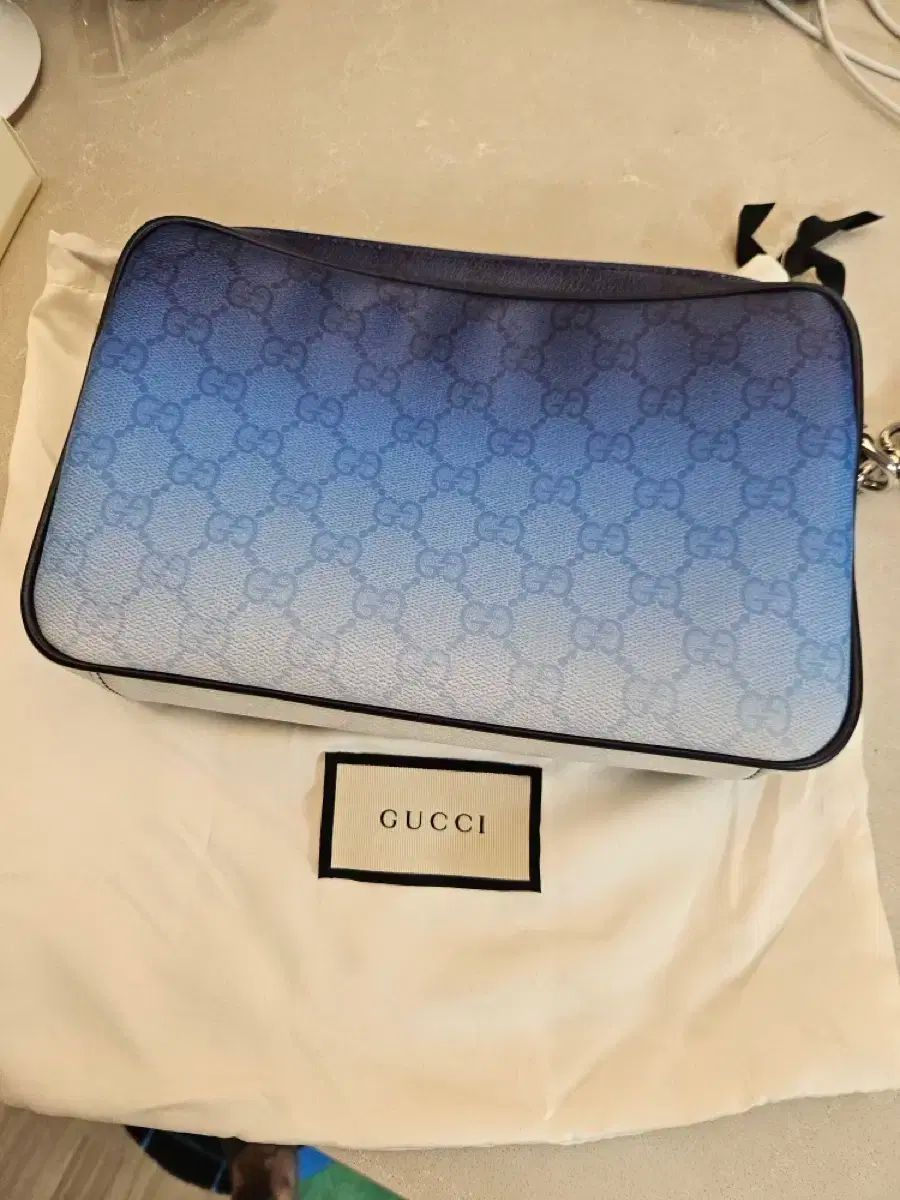 グッチ クロマ スモール クロスバック