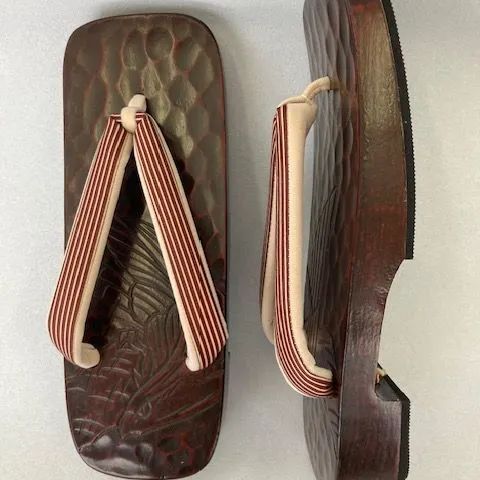下駄右近 鷹柄