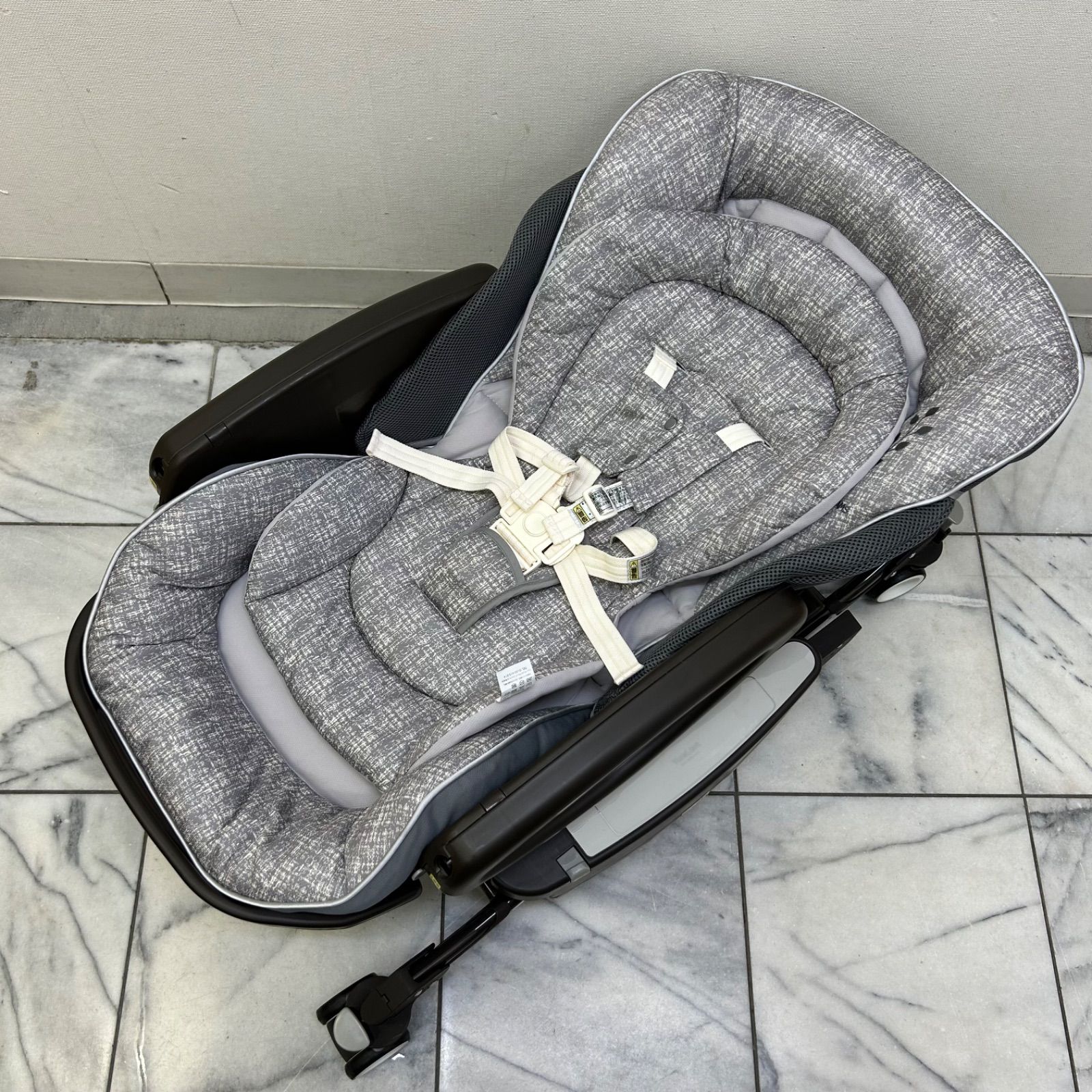 極美品】Aprica ユラリズム オート ライト メランジグレー 美品