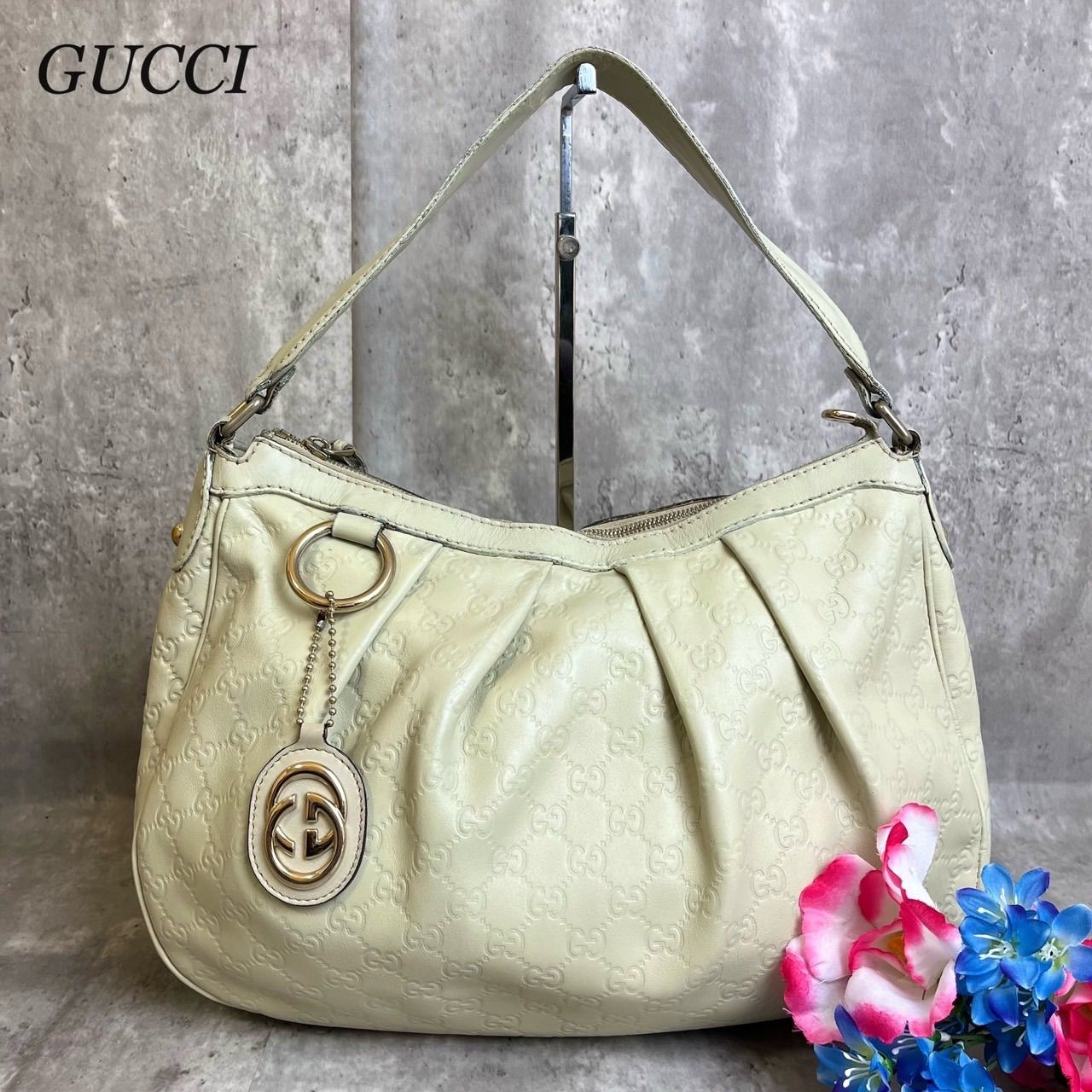 GUCCI トートバッグ 肩掛け インターロッキング GGロゴ ホワイト レザー GUCCI トートバッグ 肩掛け インターロッキング GGロゴ ホワイト レザー