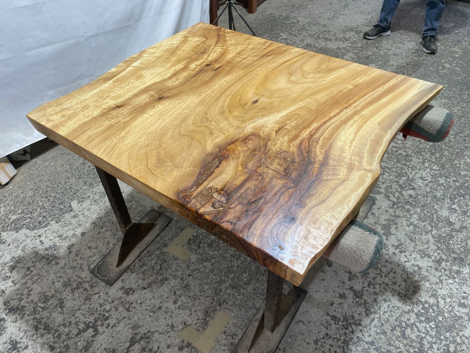 ダイニングテーブル