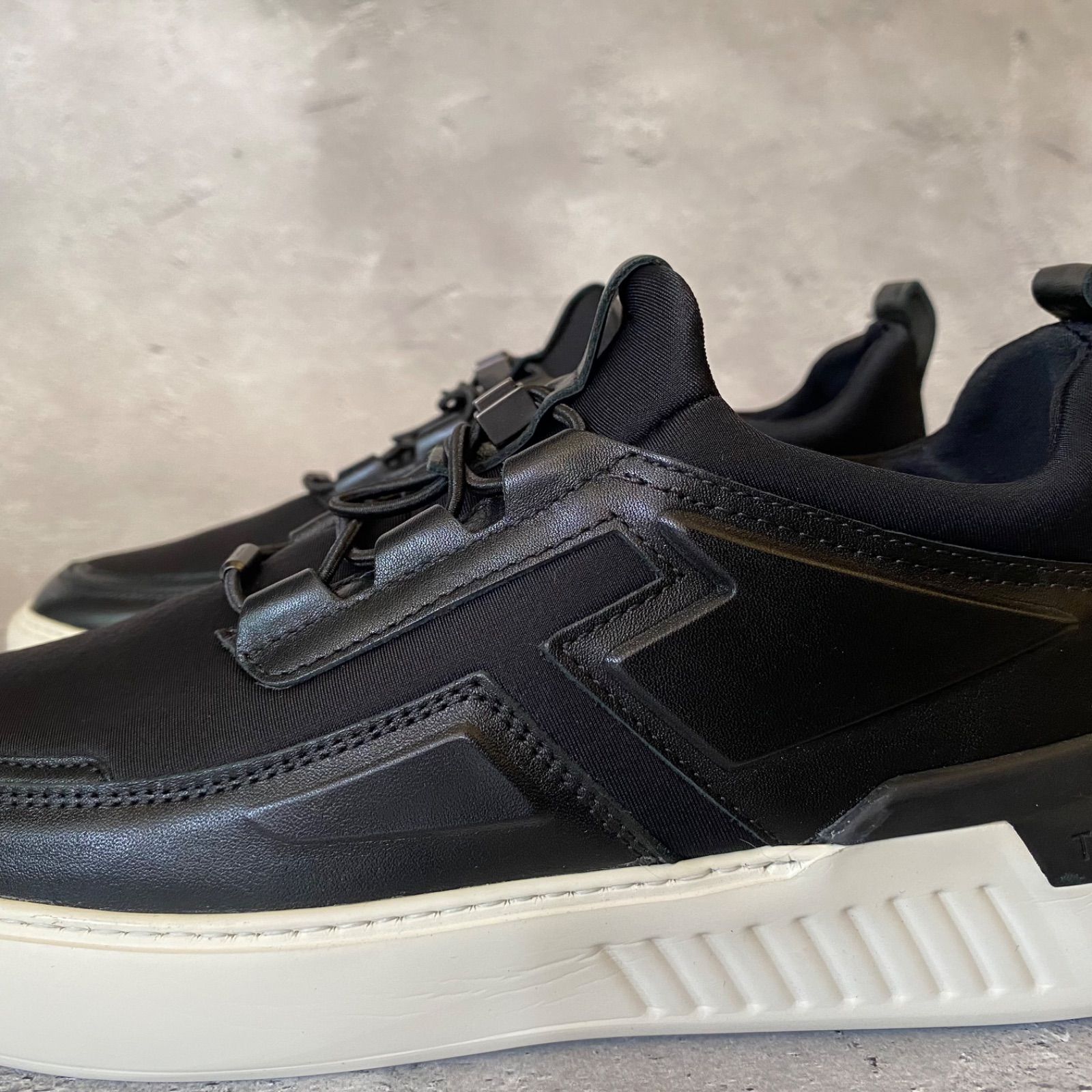 新品 TOD'S No_Code レザースニーカー ラグジュアリースニーカー