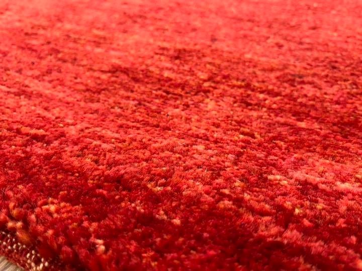 夏の大キャンペーン】天然ラグガゼニラハット194×146 真紅赤