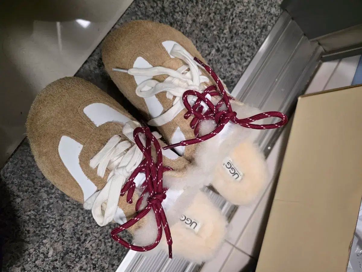  UGG アグ スウェード スニーカー ミュール サンダル サンダル ミュール