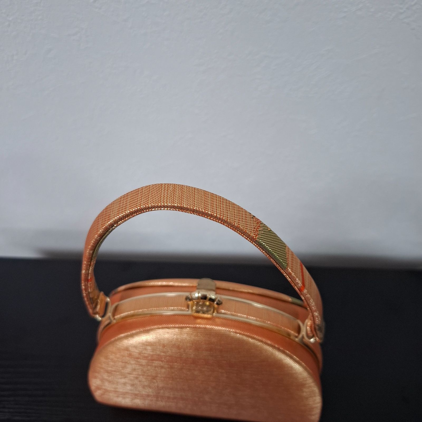 和装バッグ　着物　成人式　金　蝶　柄　美品