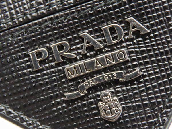 プラダ PRADA