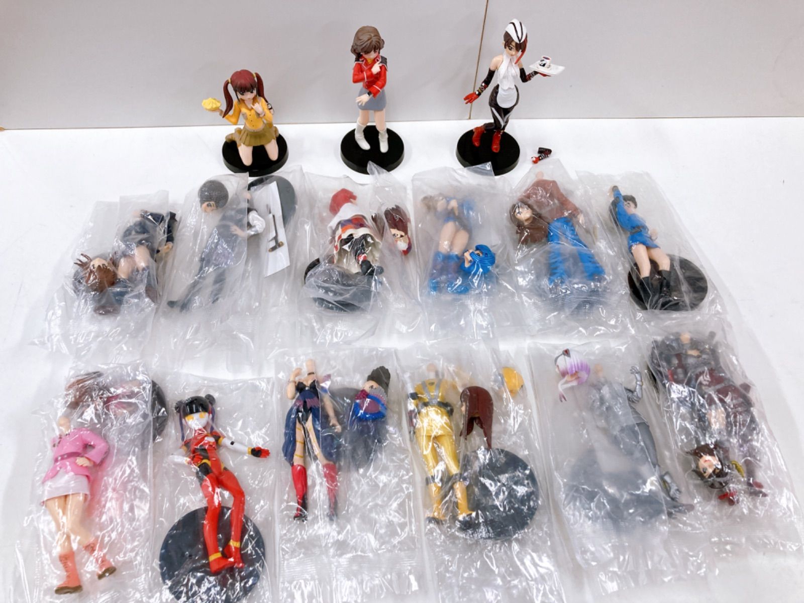ガールズインユニフォーム 15体セット - メルカリ