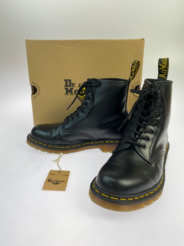 品 Dr.Martens ドクターマーチン 8EYE BOOT SMOOTH 11822006 ブーツ 8ホールブーツ レースアップブーツ メンズ 靴 シューズ 164-251024-em-18-min