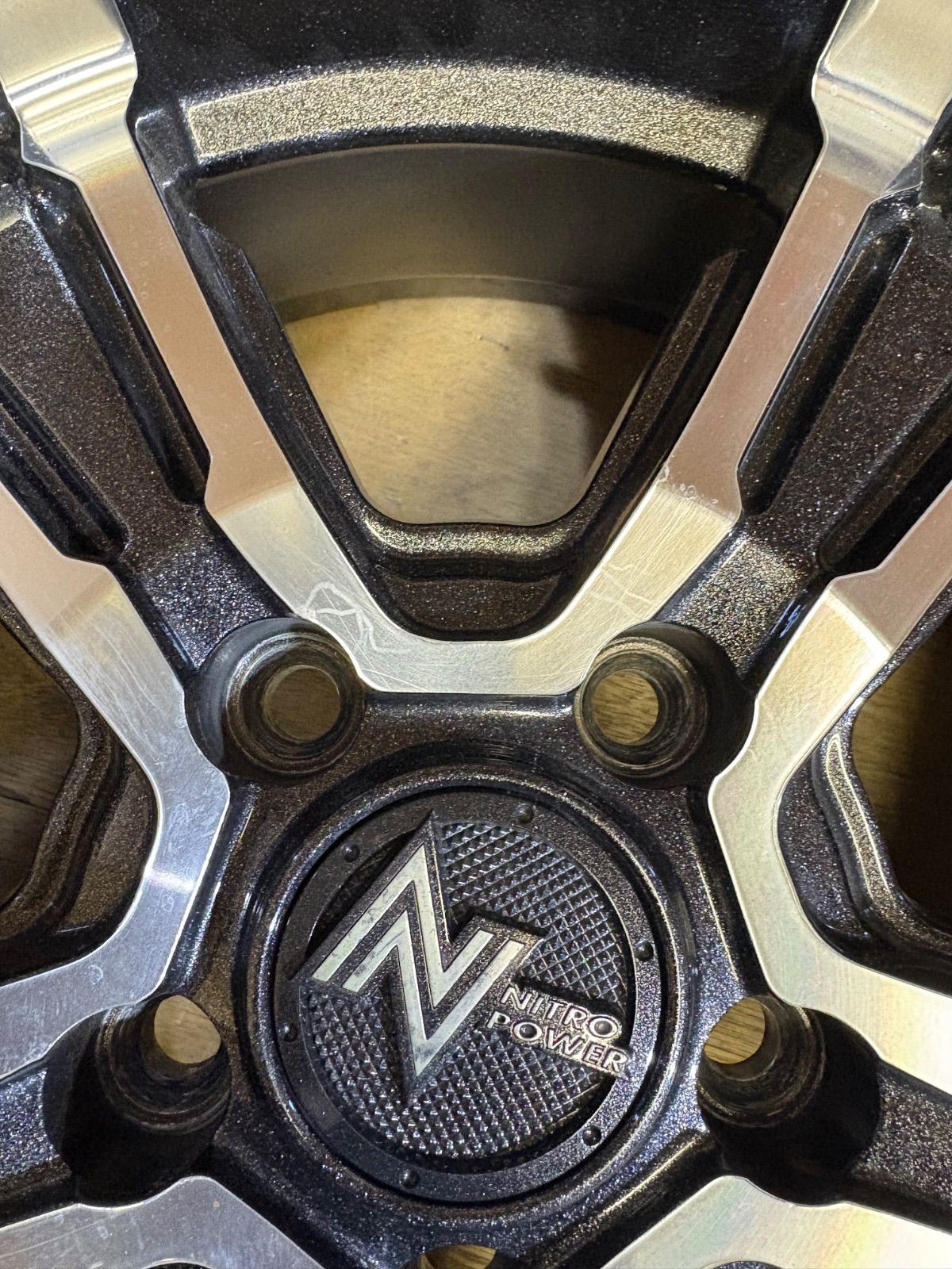 MIDホイール クロスクロー ナイトロパワー 中古品 16インチ 7J PCD114