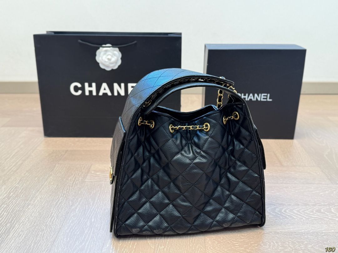 ［極美品］CHANEL カメリア フラワー トートバッグ エナメル　ブラック CHANEL（トートバッグ）のフリマアイテム一覧