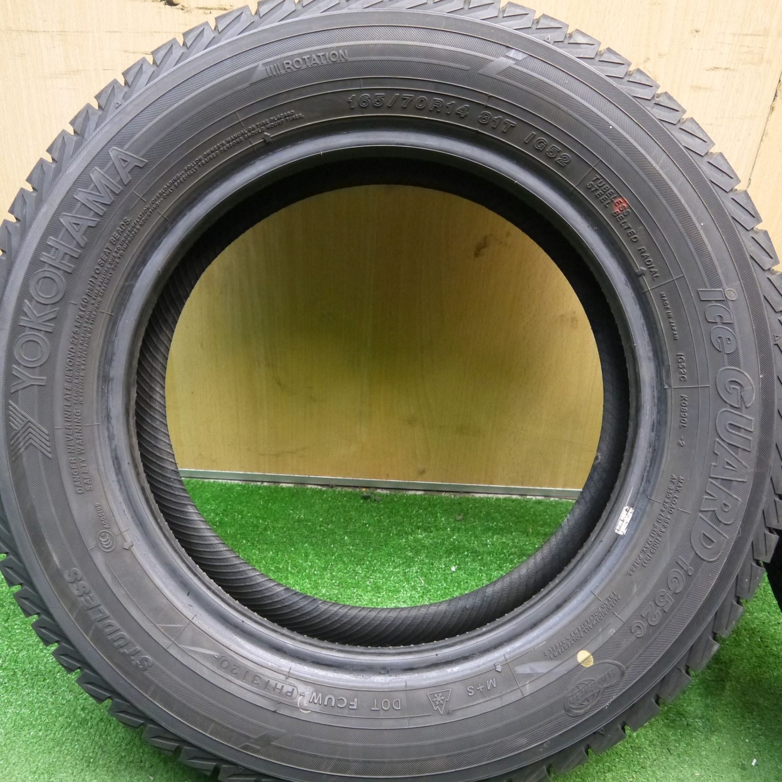 超バリ溝！ほぼ10分☆スタッドレス 165/70R14 ヨコハマ アイスガード 