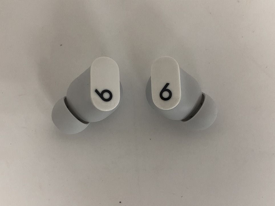 ホワイト