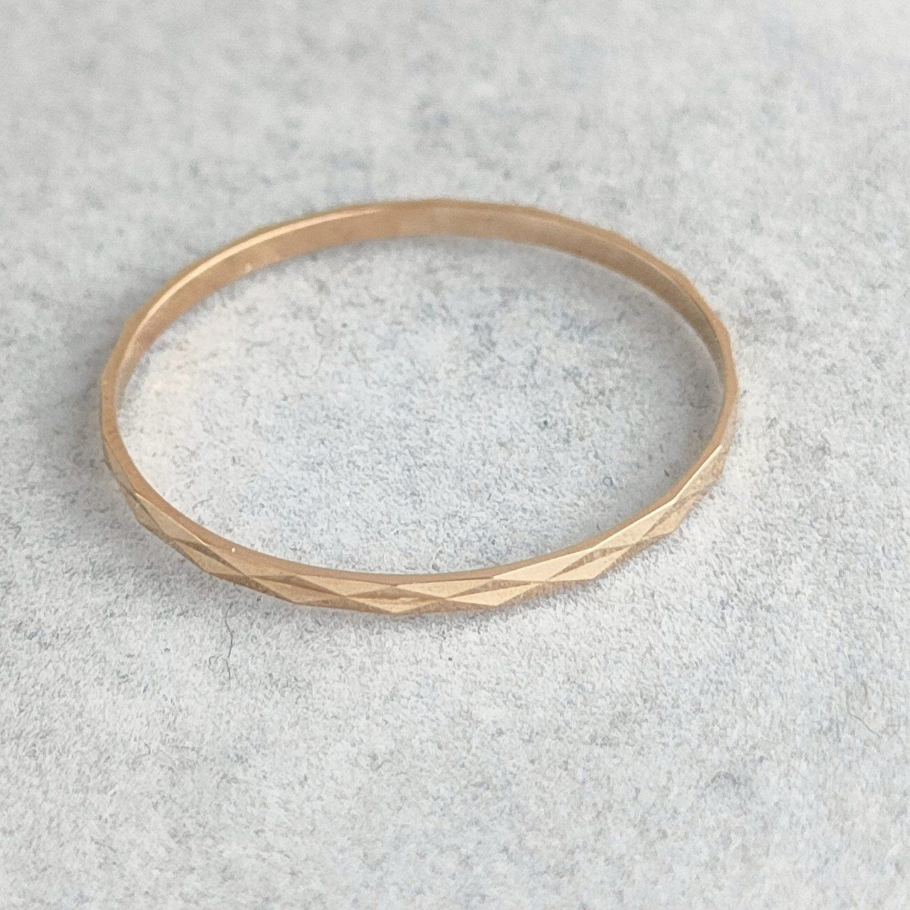 18金 K18 細身 デザインリング レディース 0.25g 7号 B999 - メルカリ