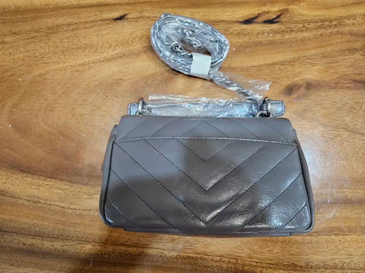 ジャストナチェーンクロスバッグ販売商品