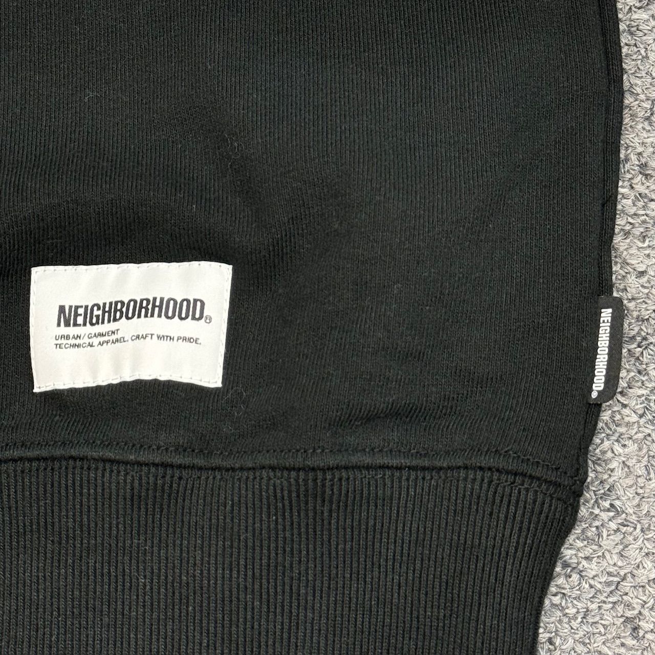 美品 NEIGHBORHOOD 23SS LOGO CREWNECK SWEATSHIRT ロゴプリント クルーネック スウェット トレーナー ネイバーフッド 231FPNH-CSM01 ブラック XL  74273A3