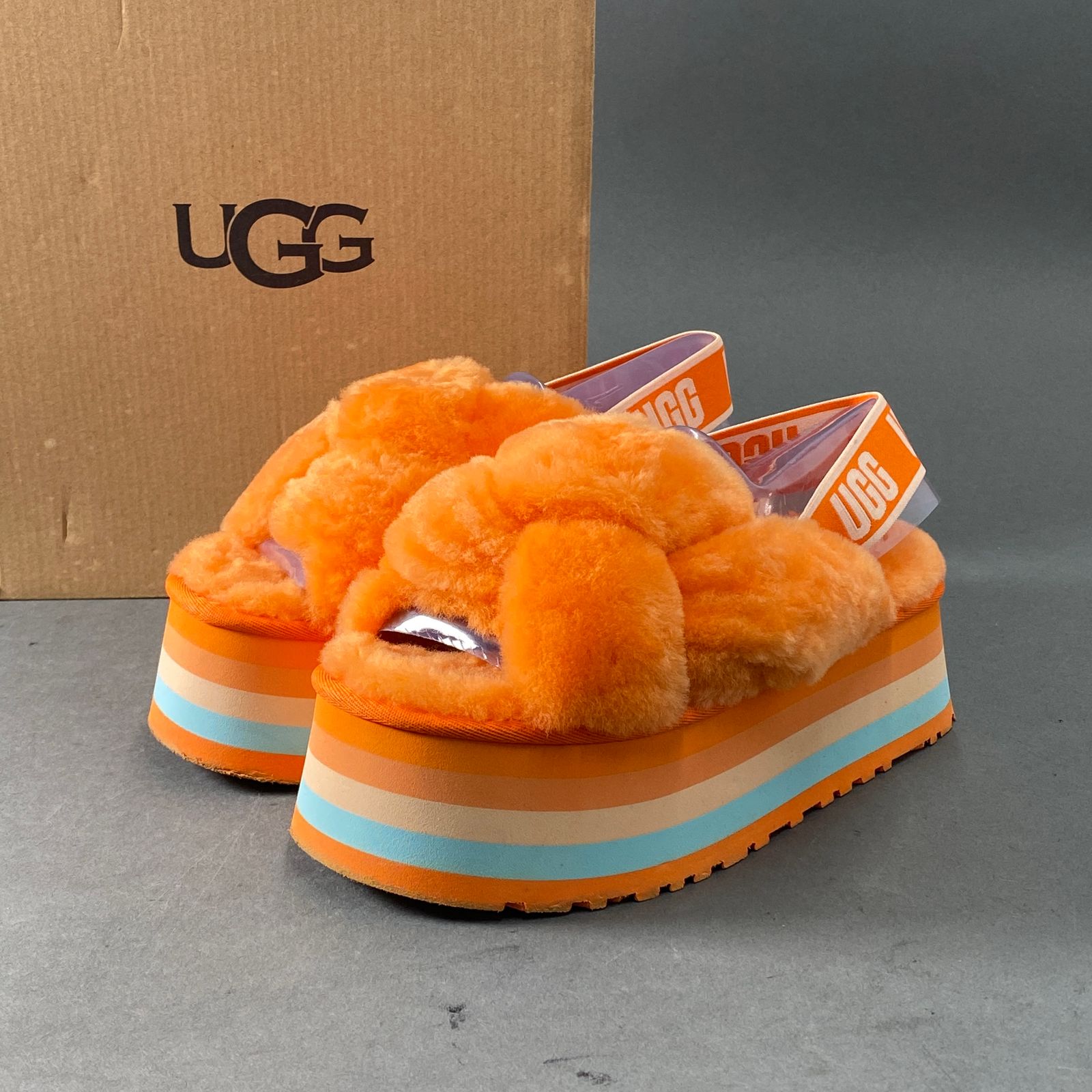 最初の 【レア】UGG 厚底サンダル オレンジ SLIDE KNOT DISCO W