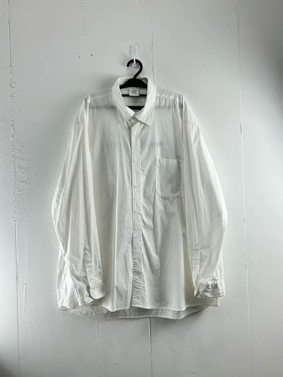 VETEMENTS ヴェトモン オーバーサイズ ベトメングループ AG 白 シャツ 100 115 M