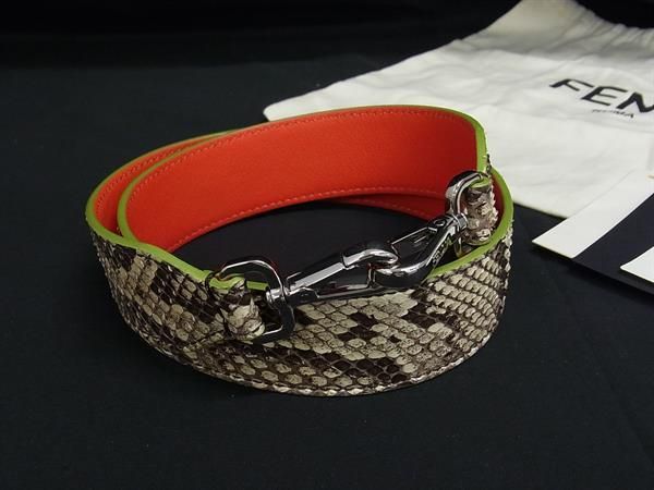 □極上□本物□極美品□ FENDI フェンディ ストラップユー