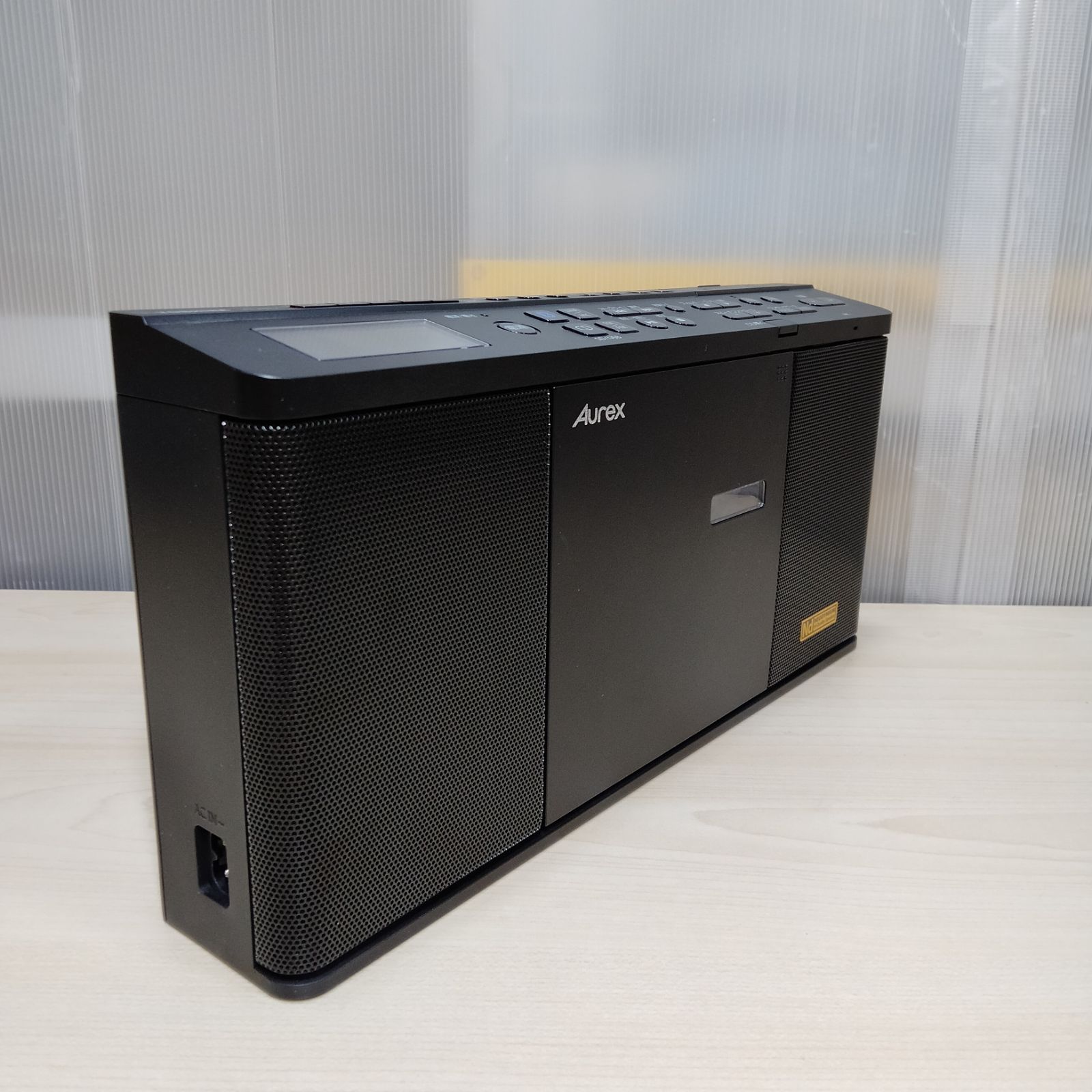 TOSHIBA