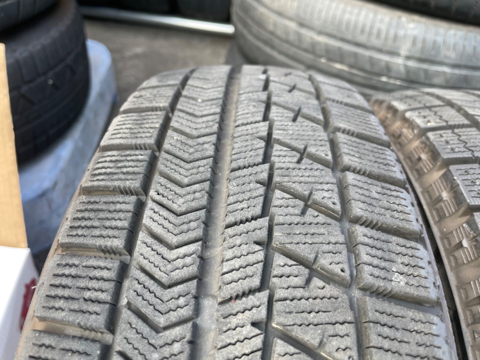 （F0128）中古スタッドレスタイヤ４本セット！155/65R14 ブリヂストンVRX 2019年製造！ウエイク、スペーシア、ワゴンR、タントなどに