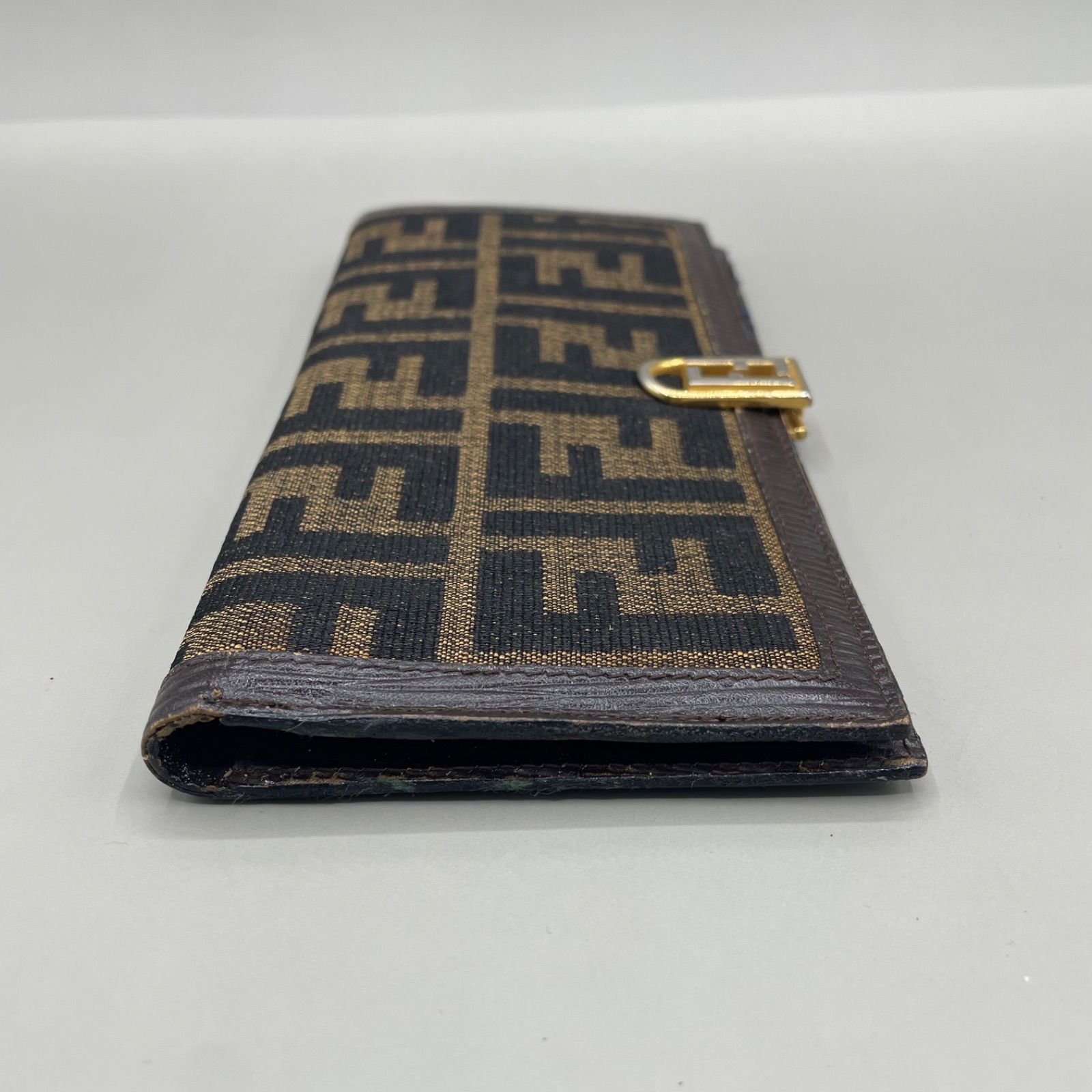 FENDI フェンディ 長財布 お札入れ ロングウォレット ズッカ柄 レザー 