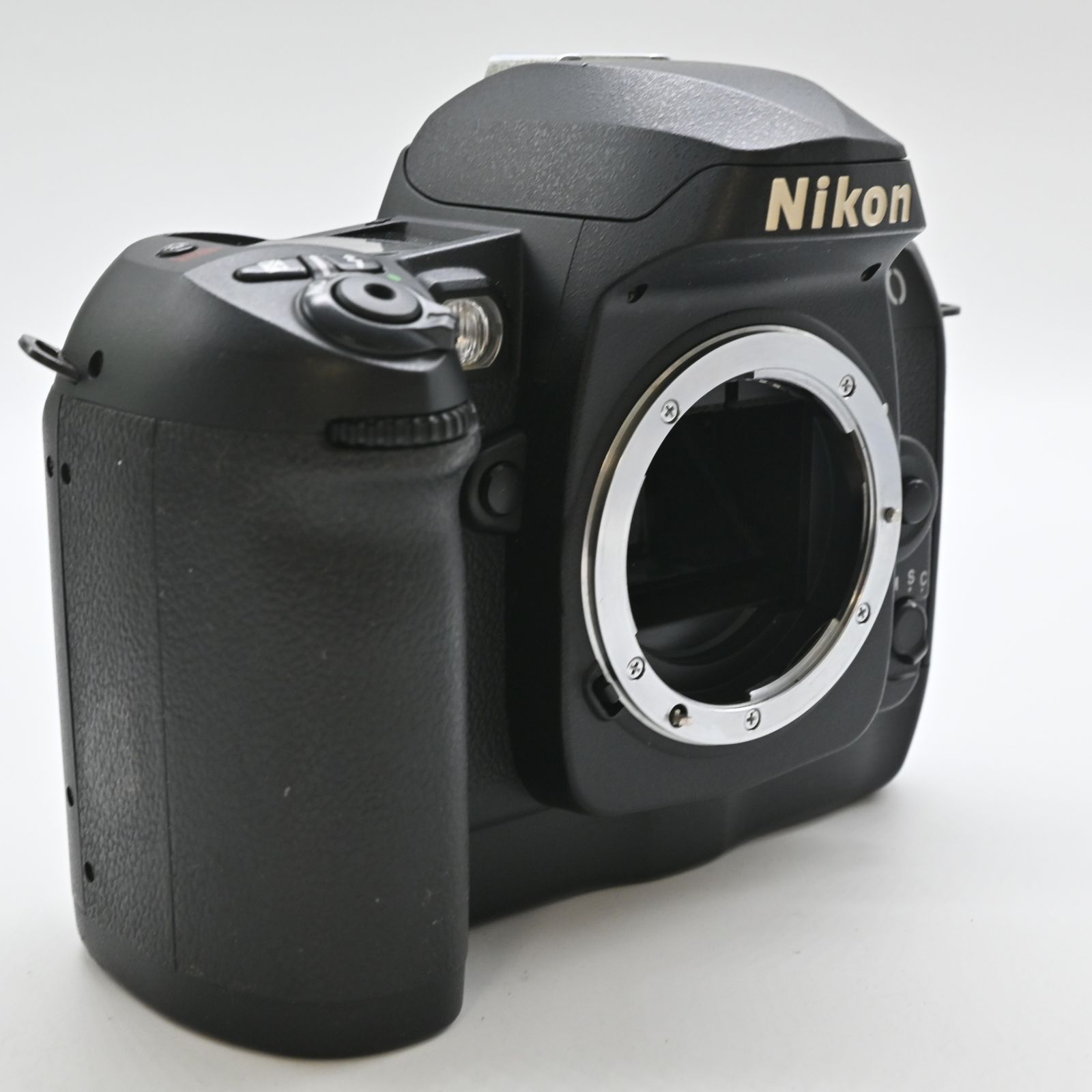 ニコン Nikon D100 デジタル 一眼レフカメラ　ジャンク品 ニコン Nikon D100 デジタル 一眼レフ カメラ 本体 タムロン AF