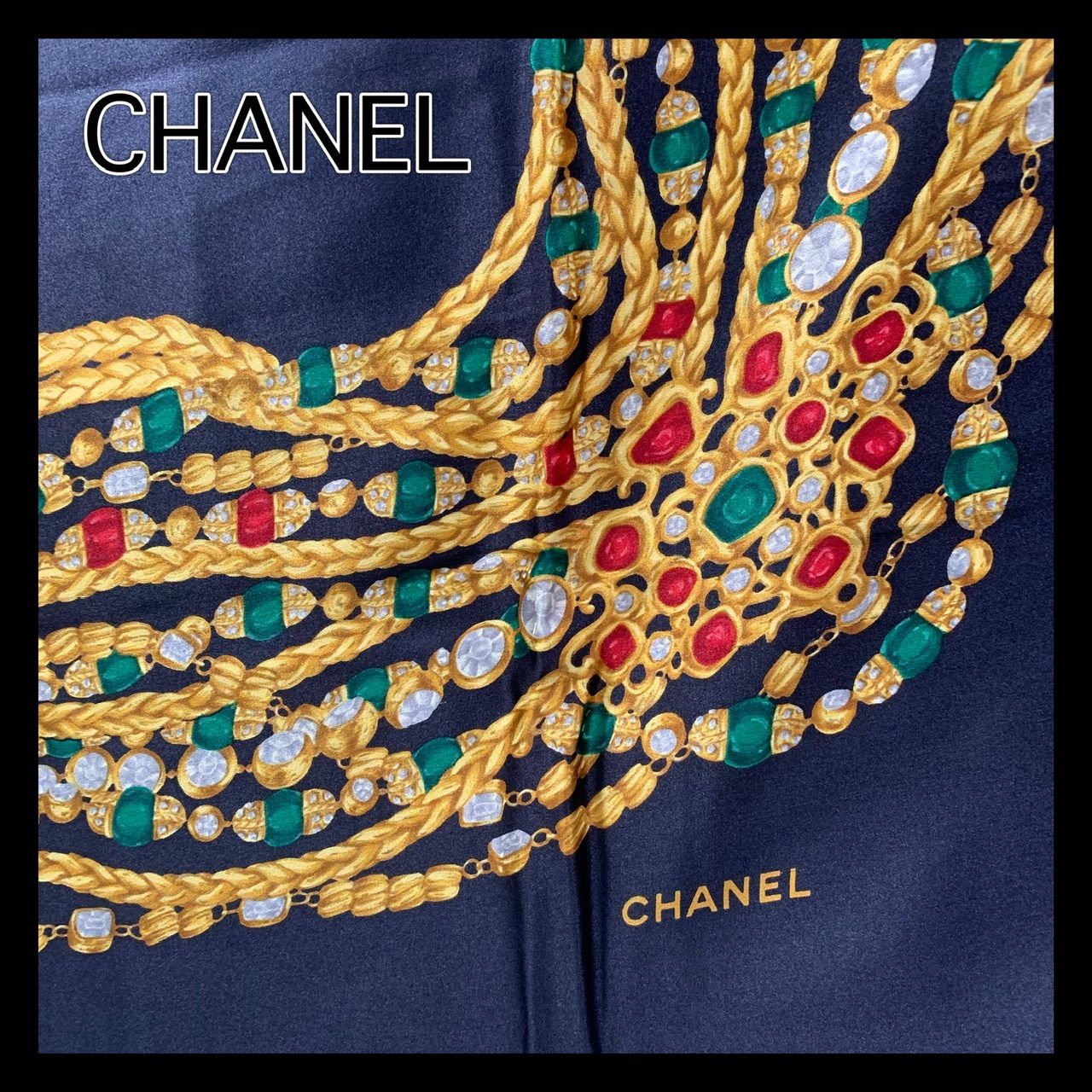 柔らかな質感の 【CHANEL シャネル】スカーフ（宝石柄） バンダナ