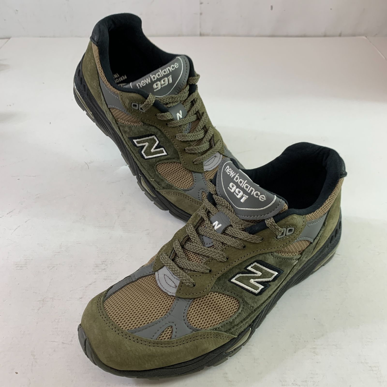 04m2178∞ NEW BALANCE ニューバランス 991イングランド製 M991FDS オリーブ US8 26.0ｃｍ相当 スニーカー 中古品  - メルカリ