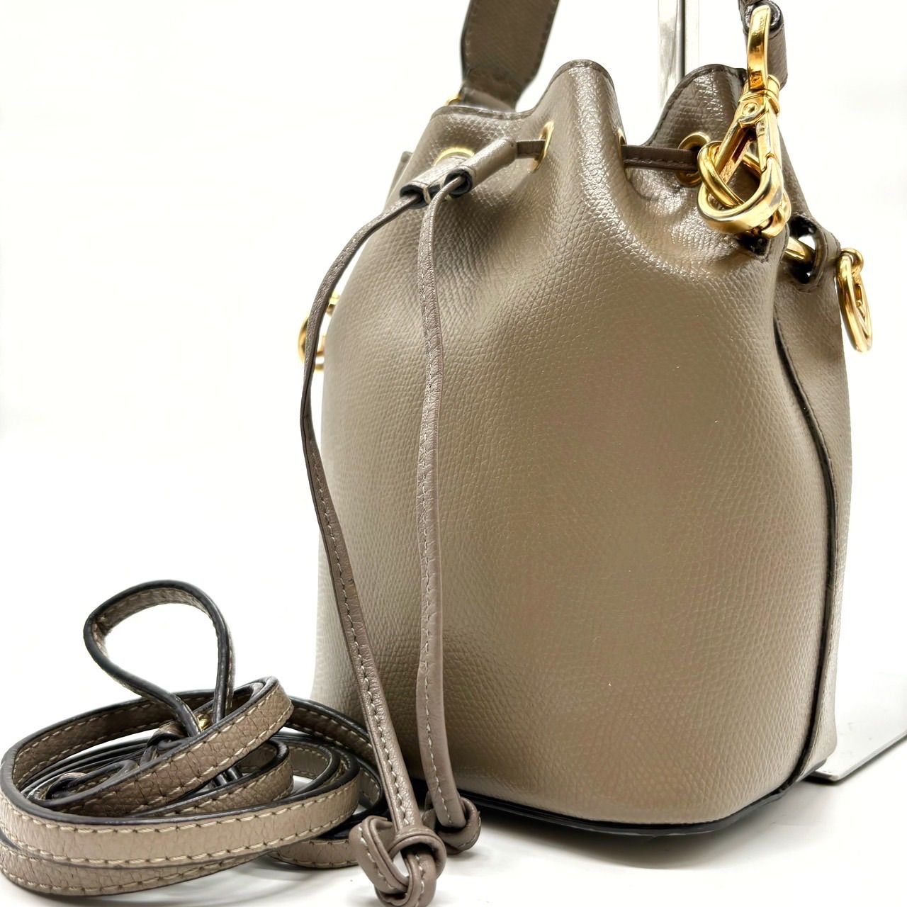 ✨格安✨ FENDI フェンディ 2way ショルダーバッグ ハンドバッグ 巾着 
