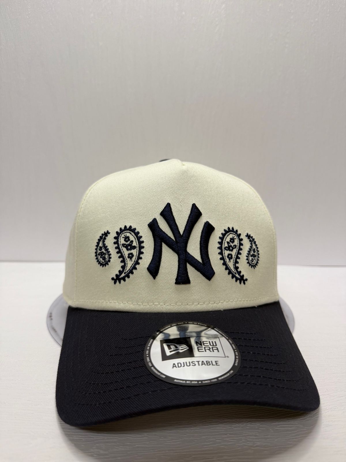 Newera ニューヨークヤンキース ペイズリー 9forty A-FRAME スナップバックキャップ ツートンカラー