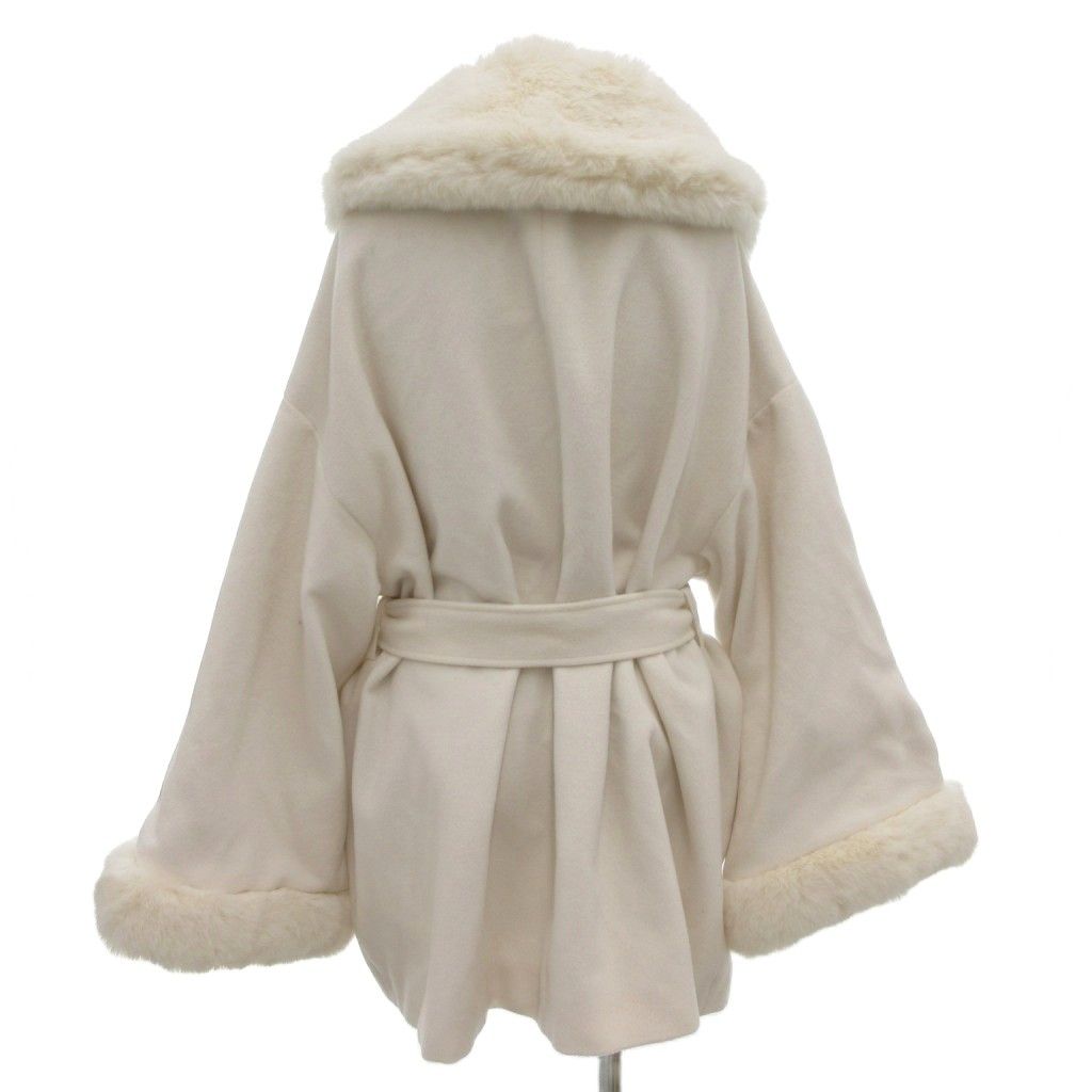 中古】ナイスクラップ NICE CLAUP あざとモテコート F 白