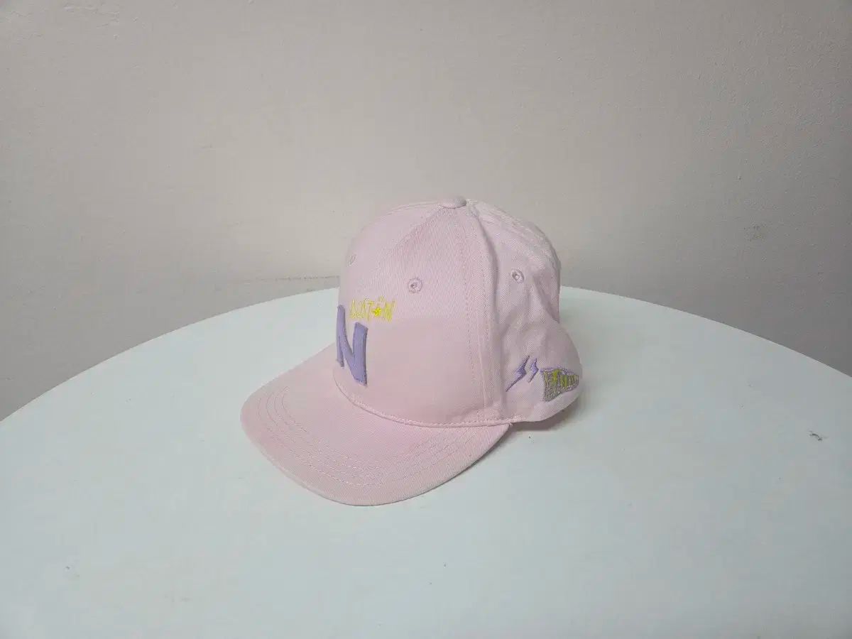 ニューバランス キッズキャップ M 53cm スナップバック フロント 大丈夫 変色した