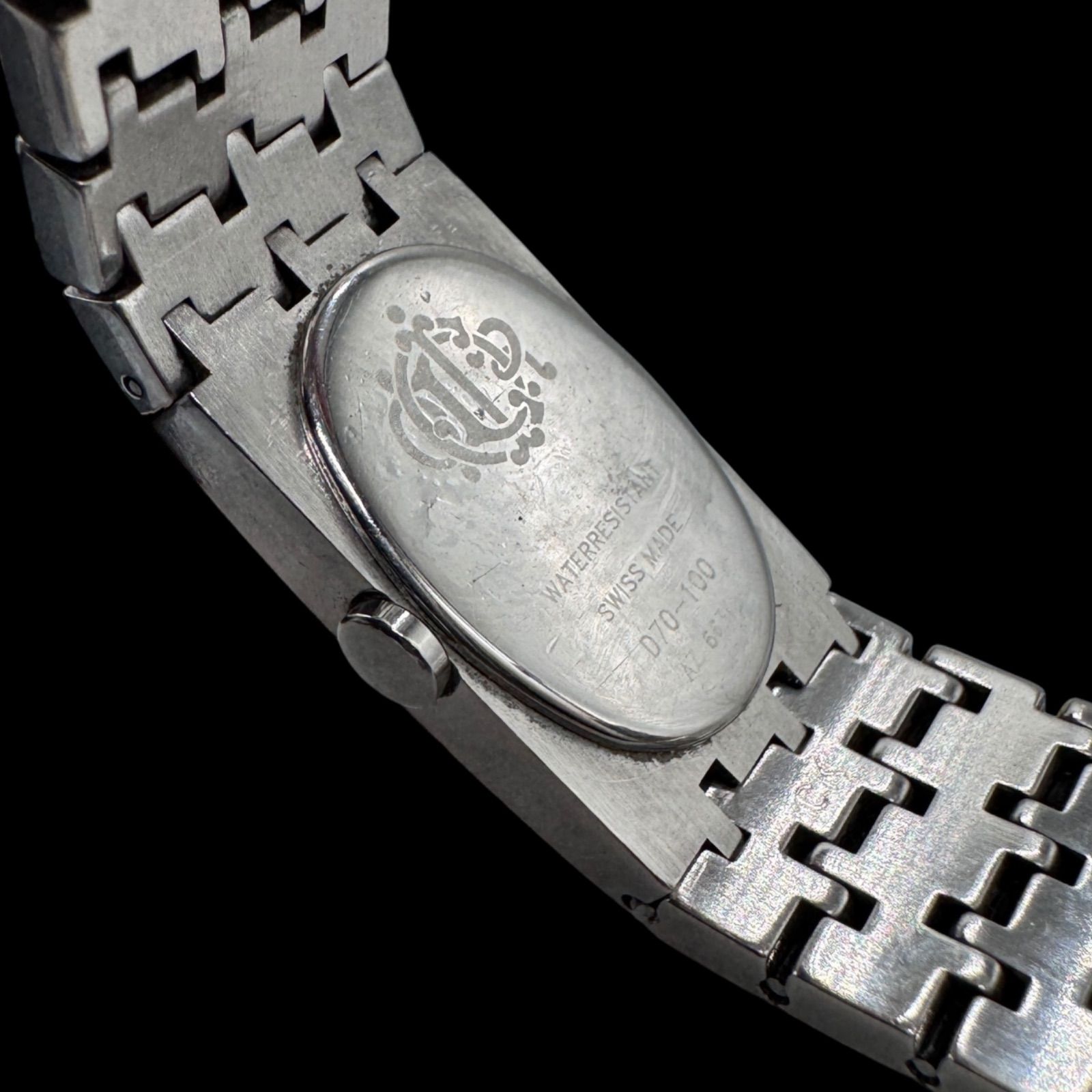 黒文字盤 クォーツ