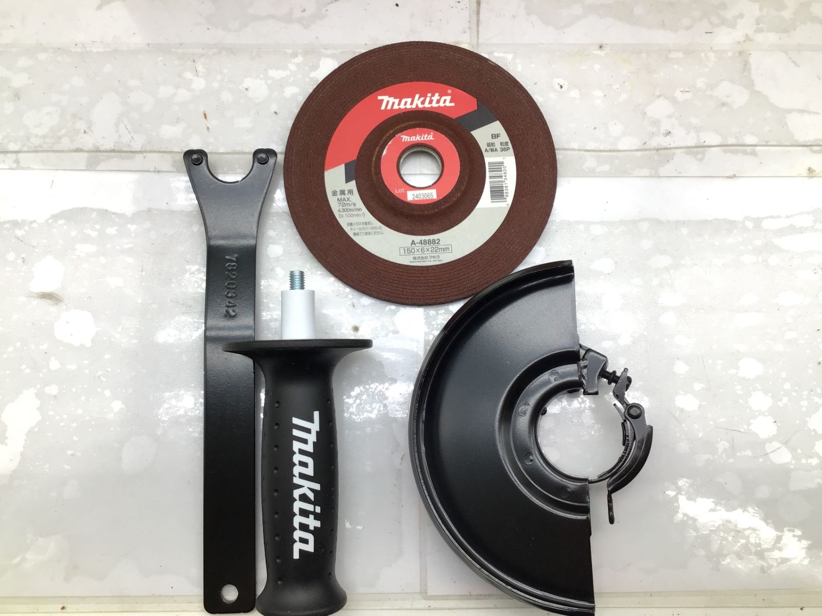 Makita マキタ 150mm充電式ディスクグラインダ 40Vmax GA033GZ ITLRTCA215AO エコツール笠寺店 M02