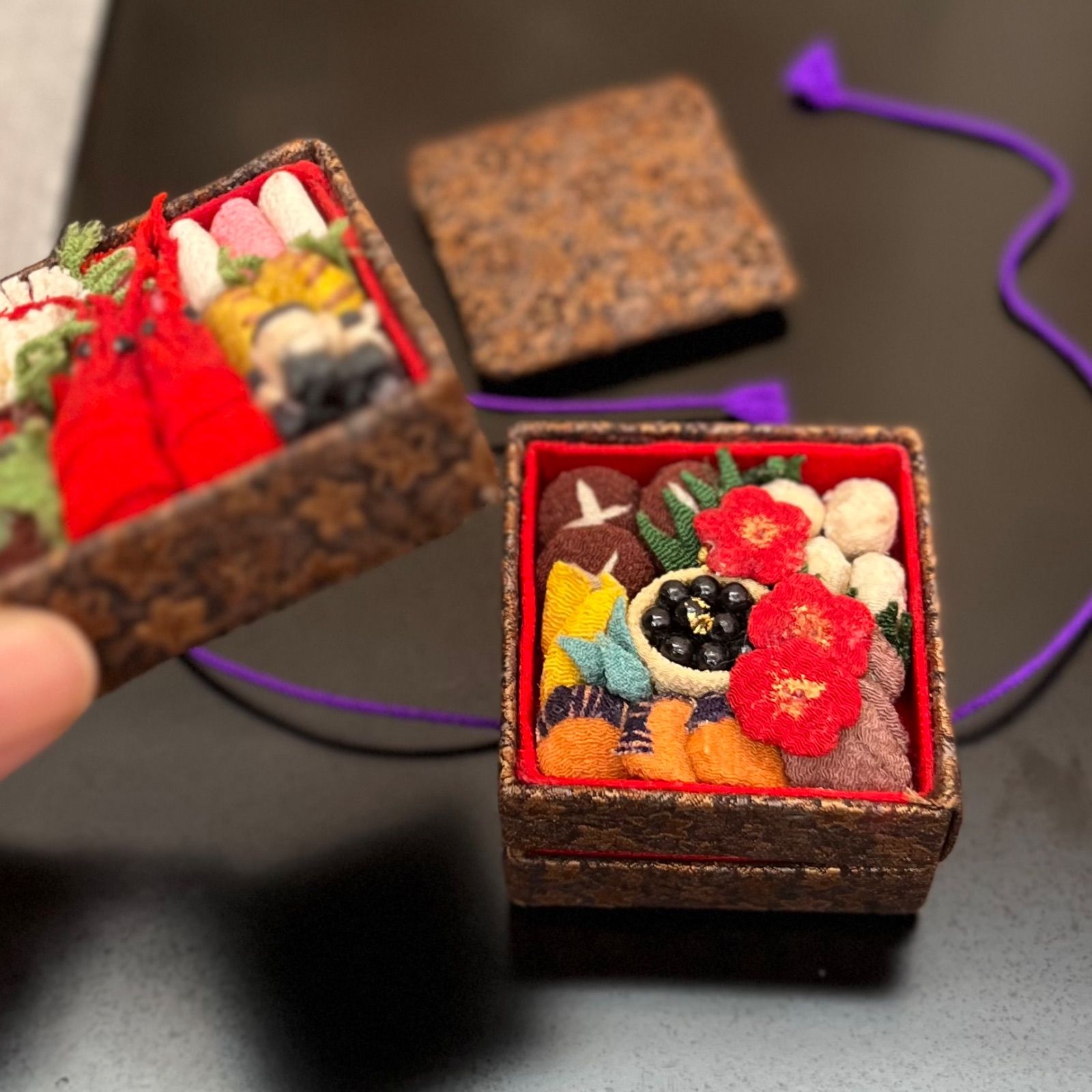ミニチュア重箱お弁当 ちりめん細工 古布 縮緬 ミニチュアの重箱