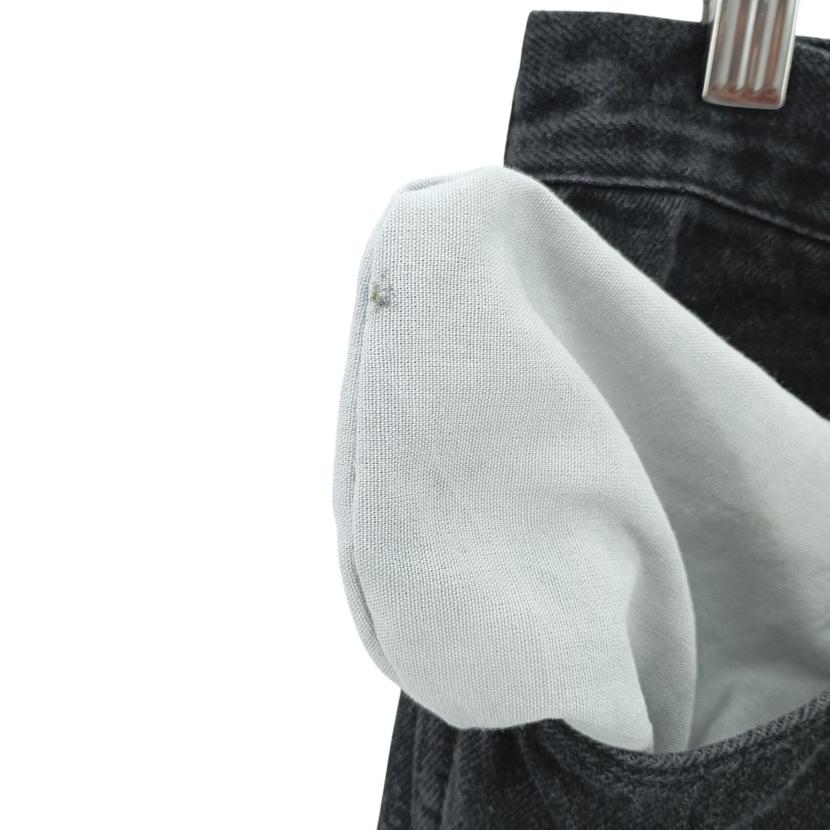 ストレートデニムパンツ