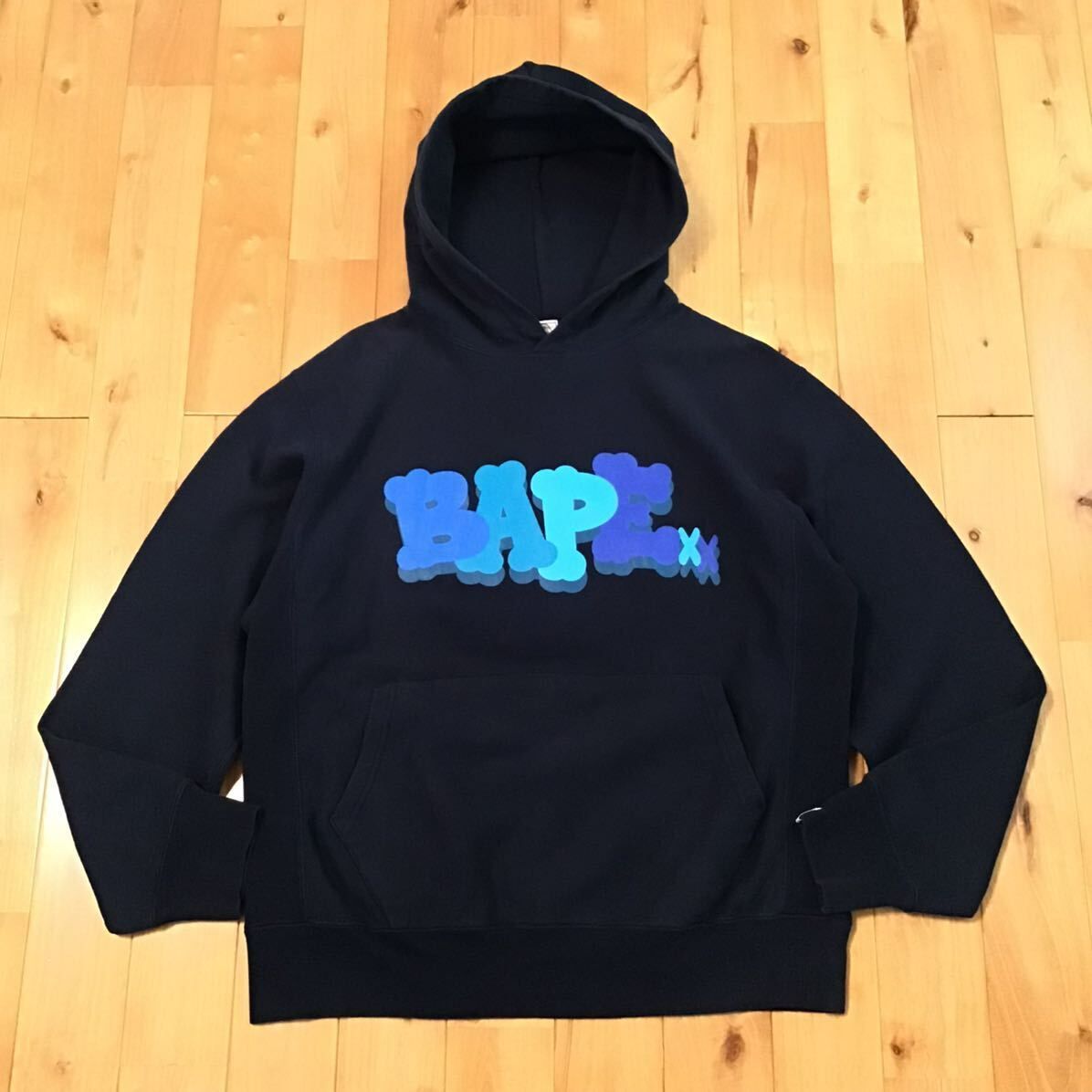 ☆激レア☆ KAWS × BAPE プルオーバー パーカー Mサイズ NAVY a bathing ape hoodie カウズ エイプ ベイプ  アベイシングエイプ NIGO - メルカリ